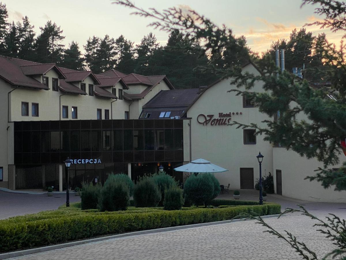 Hotel Venus Kolbudy ภายนอก รูปภาพ