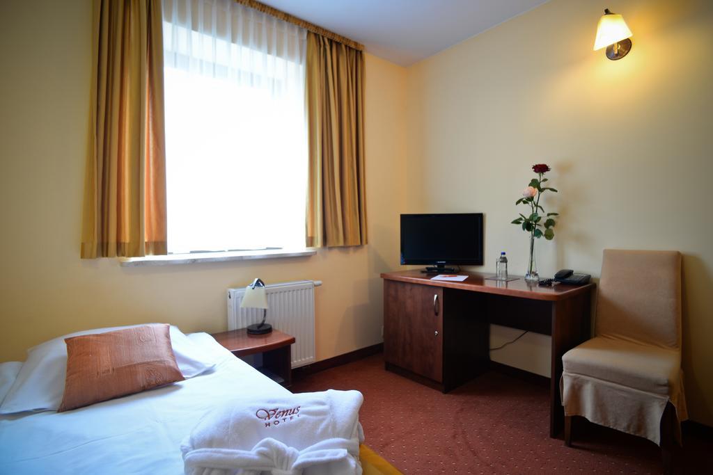 Hotel Venus Kolbudy ภายนอก รูปภาพ